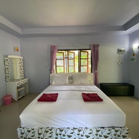 Oyo 966 Boss Khaoyai Hotel Ban Bung Toei Buitenkant foto