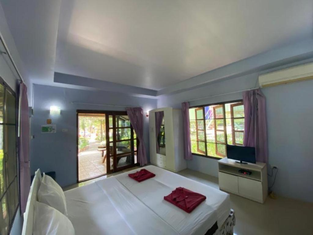 Oyo 966 Boss Khaoyai Hotel Ban Bung Toei Buitenkant foto