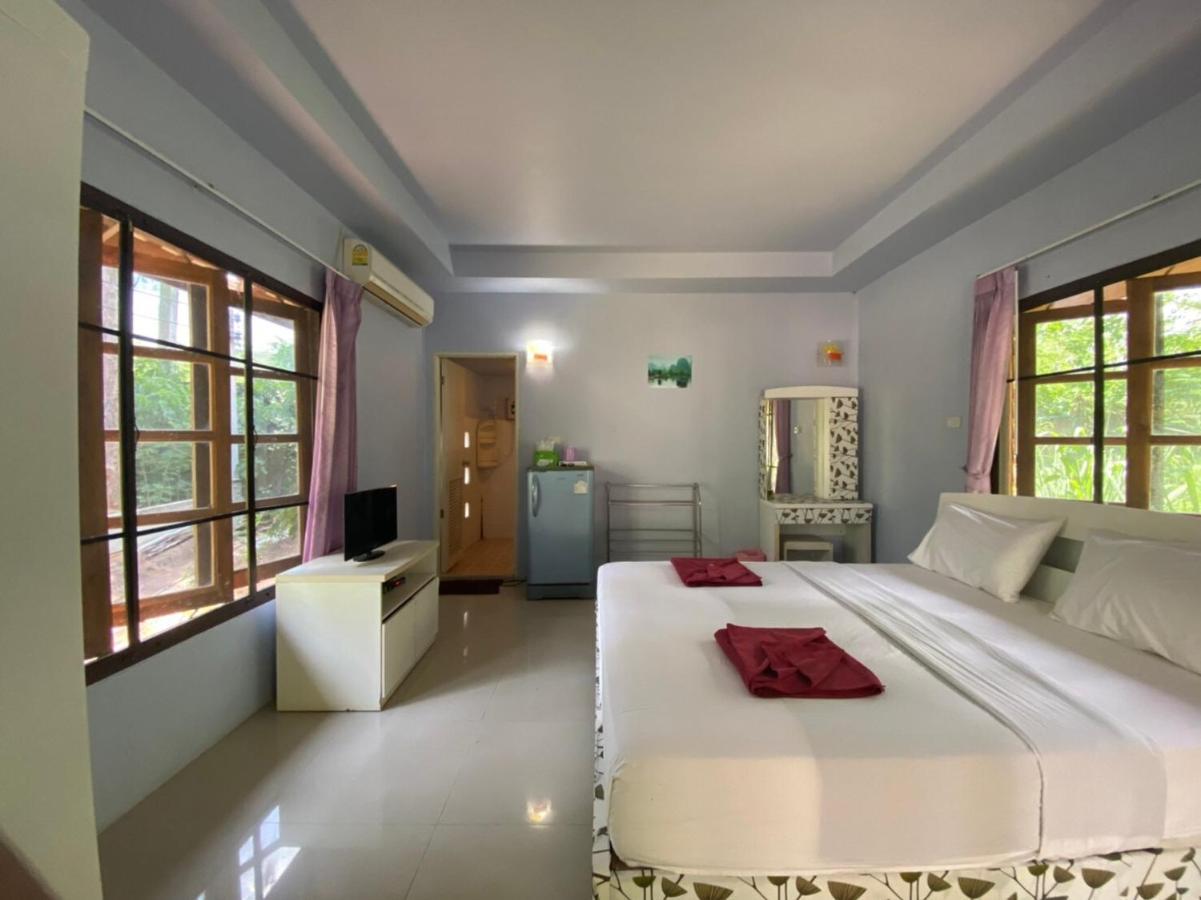 Oyo 966 Boss Khaoyai Hotel Ban Bung Toei Buitenkant foto